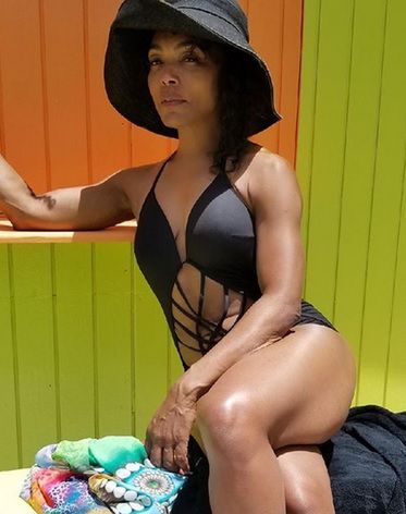 60 lat i obłędna figura. Angela Bassett pokazała zmysłowe zdjęcie w bikini