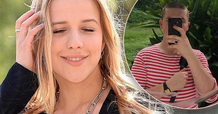 Śliczna Jessica Mercedes uwiodła młodziutkiego muzyka! Ich namiętne popisy na środku ulicy show-biznes zapamięta na długo!