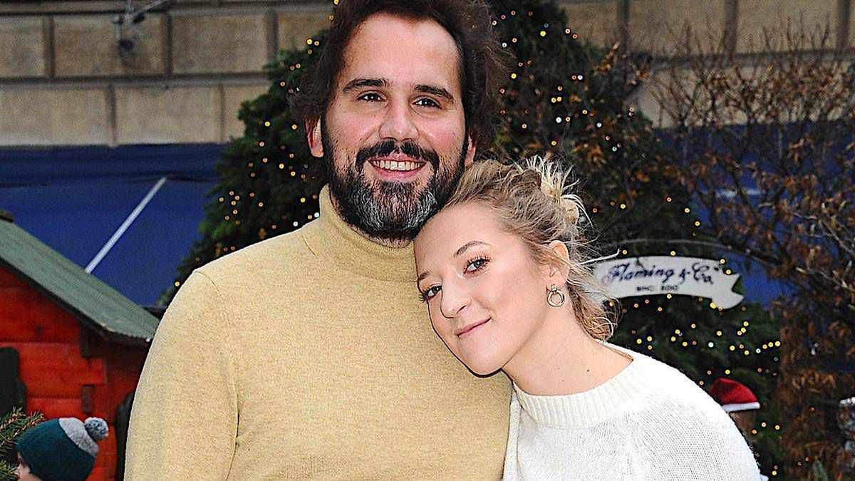 Lara Gessler z partnerem