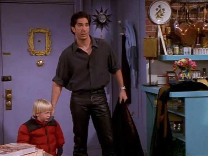 Ross w serialu Przyjaciele w skórzanych spodniach