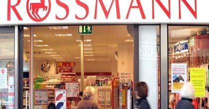 Klientka zła na Rossmanna. "Co z moją reklamacją?"