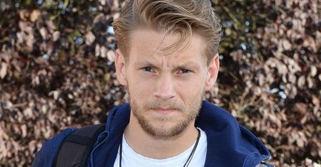 Sebastian Fabijański szczerze o chorobie: "Odizolowałem się wtedy od całego świata. Nie chciałem się z nikim spotykać"