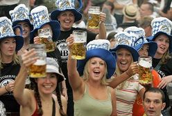 Atak świńskiej szynki z kością