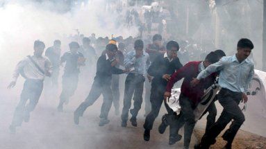 Pakistańscy studenci uciekają z dzielnicy dyplomatycznej w Islamabadzie