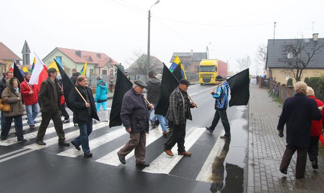 Blokowali DK 51 aby wywalczyć sygnalizację dla pieszych