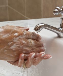 Częsty błąd podczas mycia dłoni. Podpowiadamy jak go uniknąć