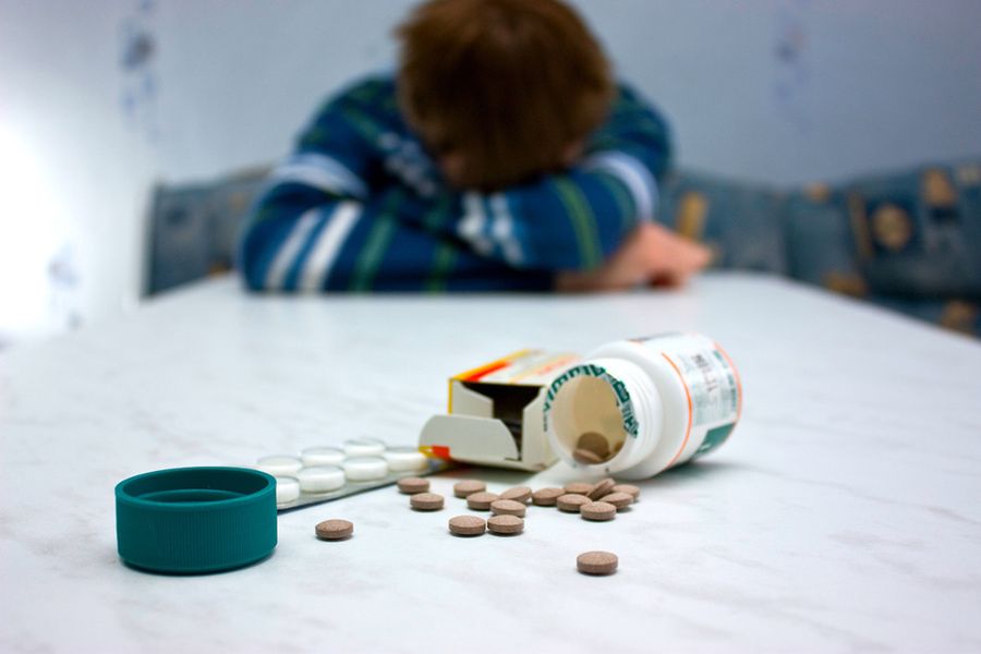 Dzieci często odmawiają przyjęcia leków.