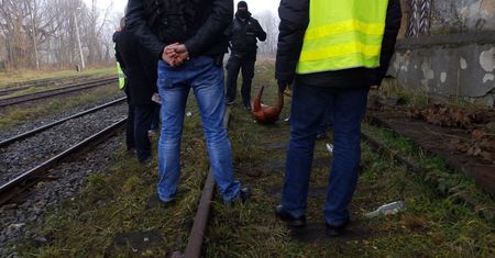 Śląskie: Ciało leżało na torach. To miało wyglądać na samobójstwo