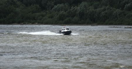 Akcja płetwonurków w Wiśle. Z wody wyłowiono ciało wędkarza