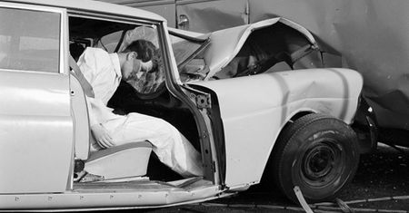 75 lat działu bezpieczeństwa Mercedes-Benz