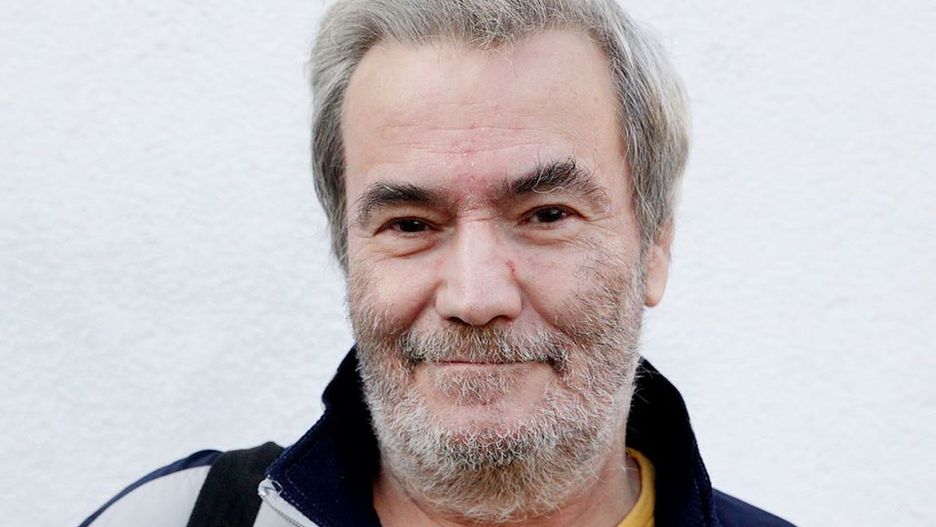 Dziennikarz Krzysztof Leski został zamordowany. Na ostatnim zdjęciu z trudno poznać znaną niegdyś twarz z TVP.