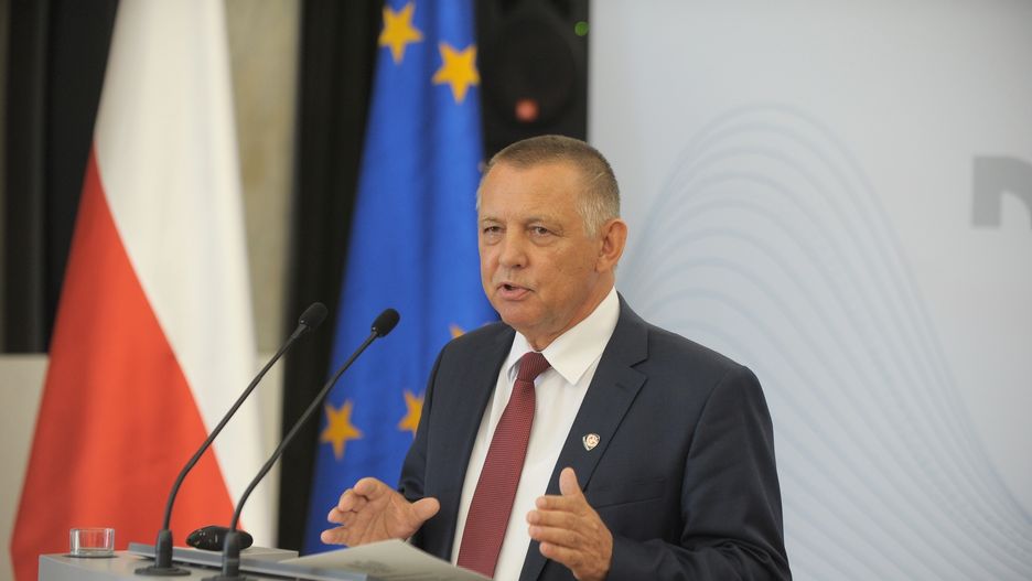 Podwładni wiceministra finansów przekonują, że znaleźli luki w jego oświadczeniach majątkowych