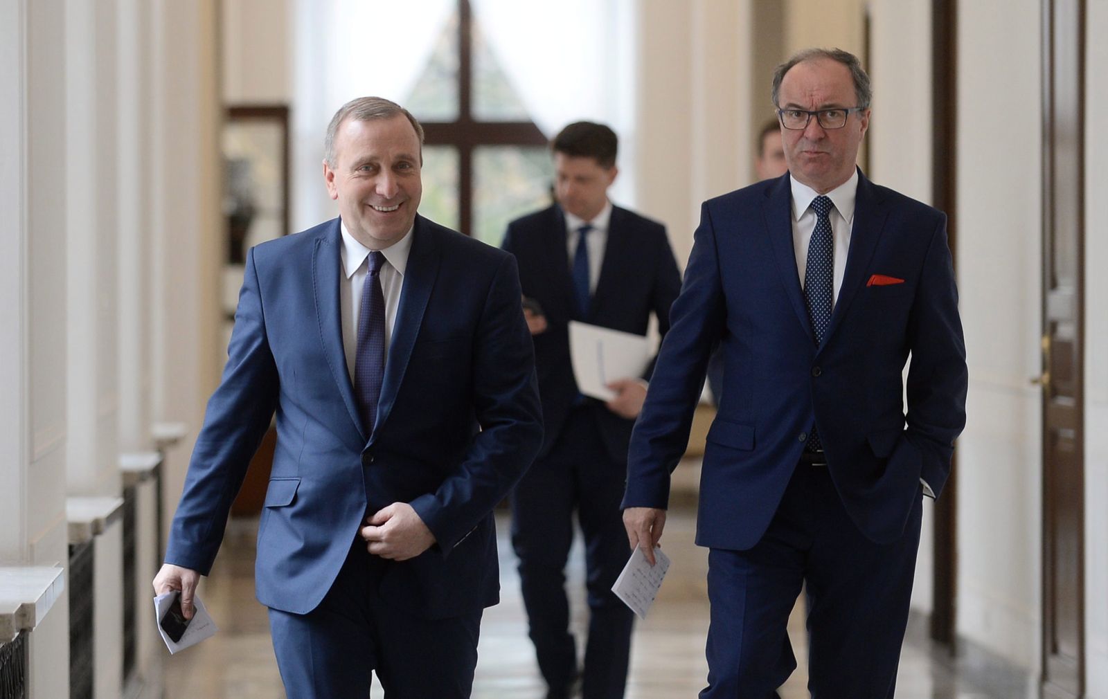 Według sondażu w Sejmie znalazłoby się pięć partii