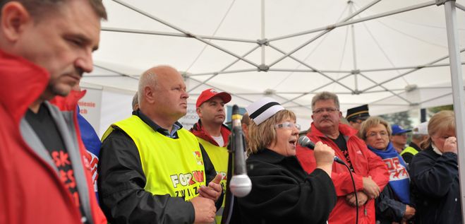 Związkowcy: debata o przywilejach związkowców próbą odwrócenia uwagi