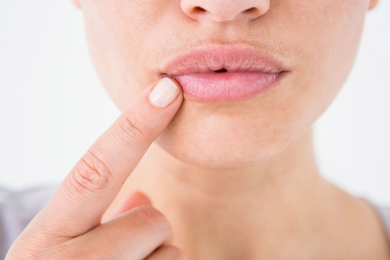 Sprawdź, jak dbać o usta, żeby były gładkie latem i zimą