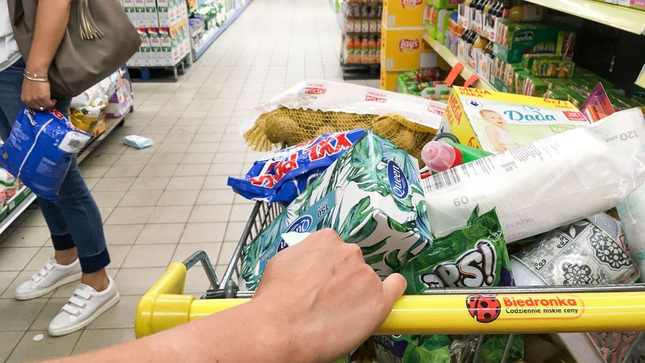 Spisał wszystkie kupione w ciągu roku produkty. Zaskakujący eksperyment ekonomisty.