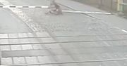 Nawet kolejarze byli zaskoczeni. Pijany rowerzysta na przejeździe kolejowym