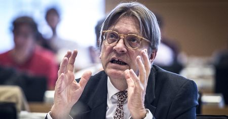 Verhofstadt: likwidacja państwa prawa w Polsce, zwołajmy pilne posiedzenie