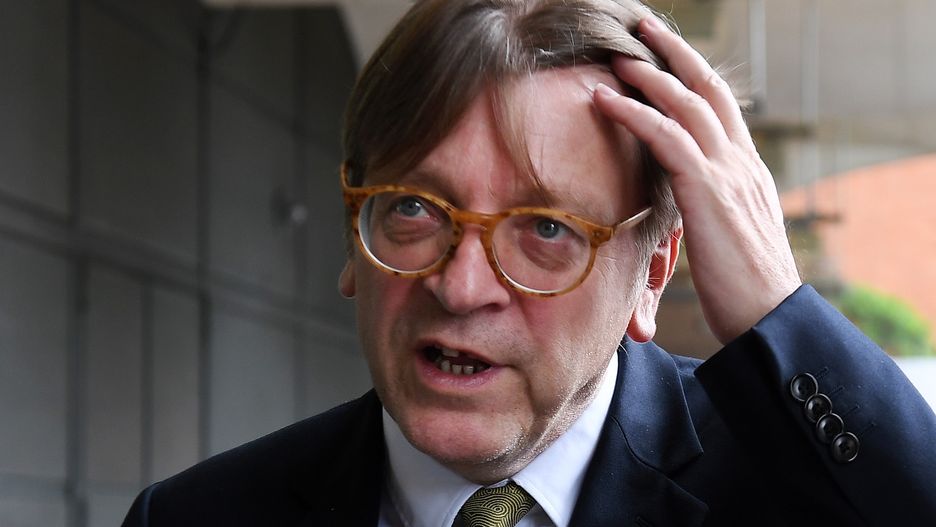 Guy Verhofstadt podczas debaty w Parlamencie Europejskim nazwał Jarosława Kaczyńskiego "cheerleaderka Putina"