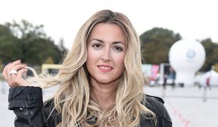 Opalona Karolina Szostak. Wygląda kwitnąco!