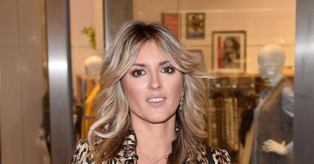 Karolina Szostak nie zważa na jesień i chodzi w ''klapkach''. ''Fajne cichobiegi''