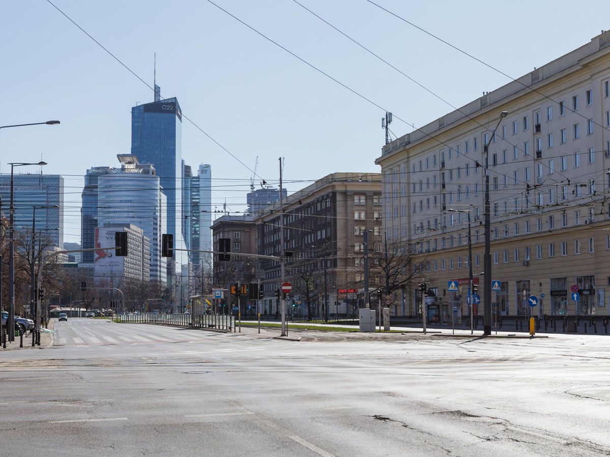 Warszawa w czasie epidemii. Filmy i zdjęcia zawładnęły internetem