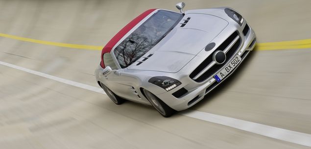 Mercedes SLS AMG Roadster: bez skrzydeł