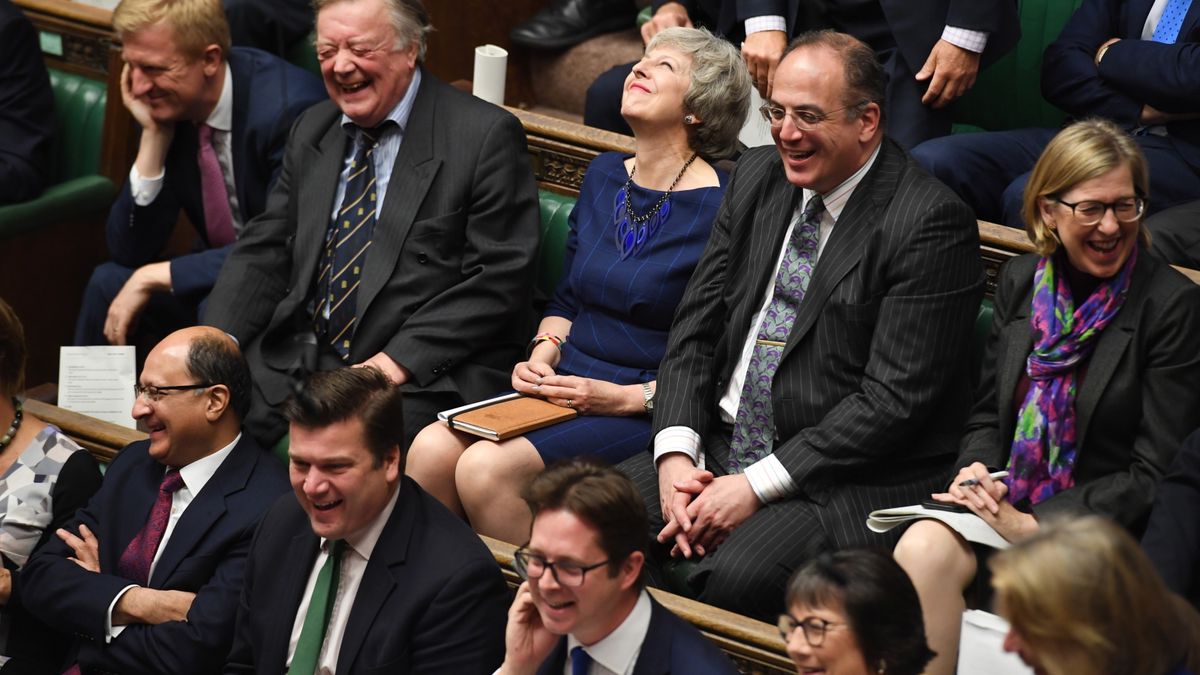 Członkowie Izby Gmin zdecydują o tym, czy w grudniu odbędą się wybory parlamentarne.