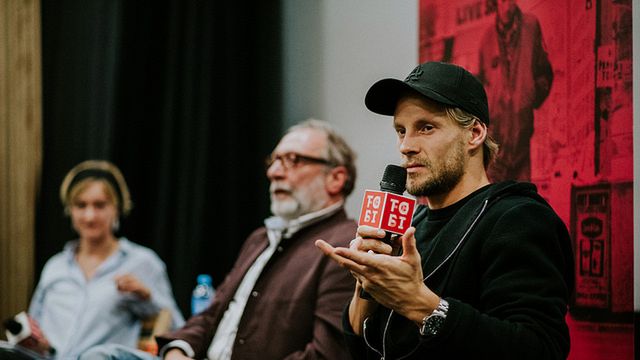 Spotkanie z Sebastianem Fabijańskim oraz reżyserem konkursowego filmu "Gwiazdy” - Janem Kidawą-Błońskim.