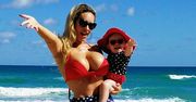 Coco Austin na plaży. Co za biust!