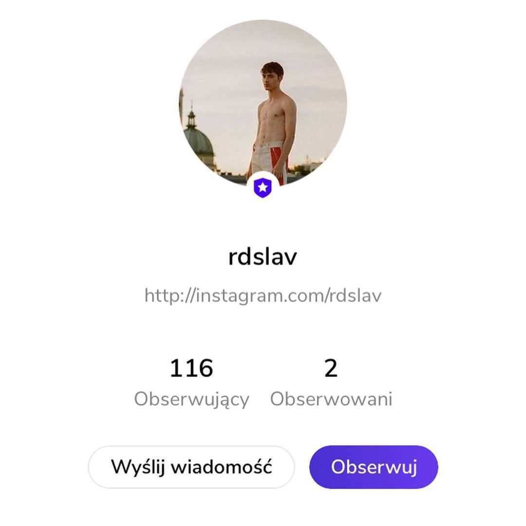 Radosław Pestka używa aplikacji LESS