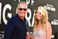 Kevin Costner z piękną żoną na czerwonym dywanie. Ma 64 lata, ona o 19 mniej