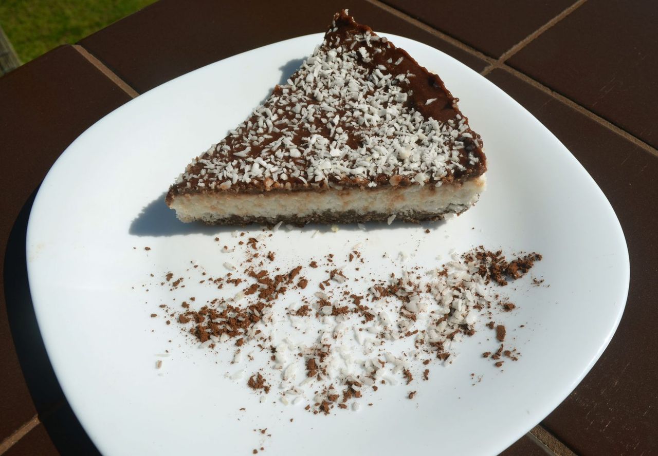Kokosowe ciasto bez pieczenia i bez cukru. Idealne dla osób na diecie