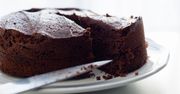 Ciasto czekoladowe, w którym nie ma ani grama masła, jajek czy mleka. Bazę stanowią pyszne powidła