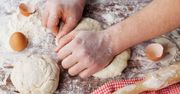 Proste porady jak przygotować prawdziwe włoskie ciasto do pizzy