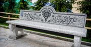 Multimedialne ławeczki w Zakopanem. Budzą wśród mieszkańców mieszane uczucia