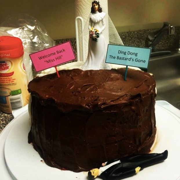 "Ten drań w końcu odszedł!"