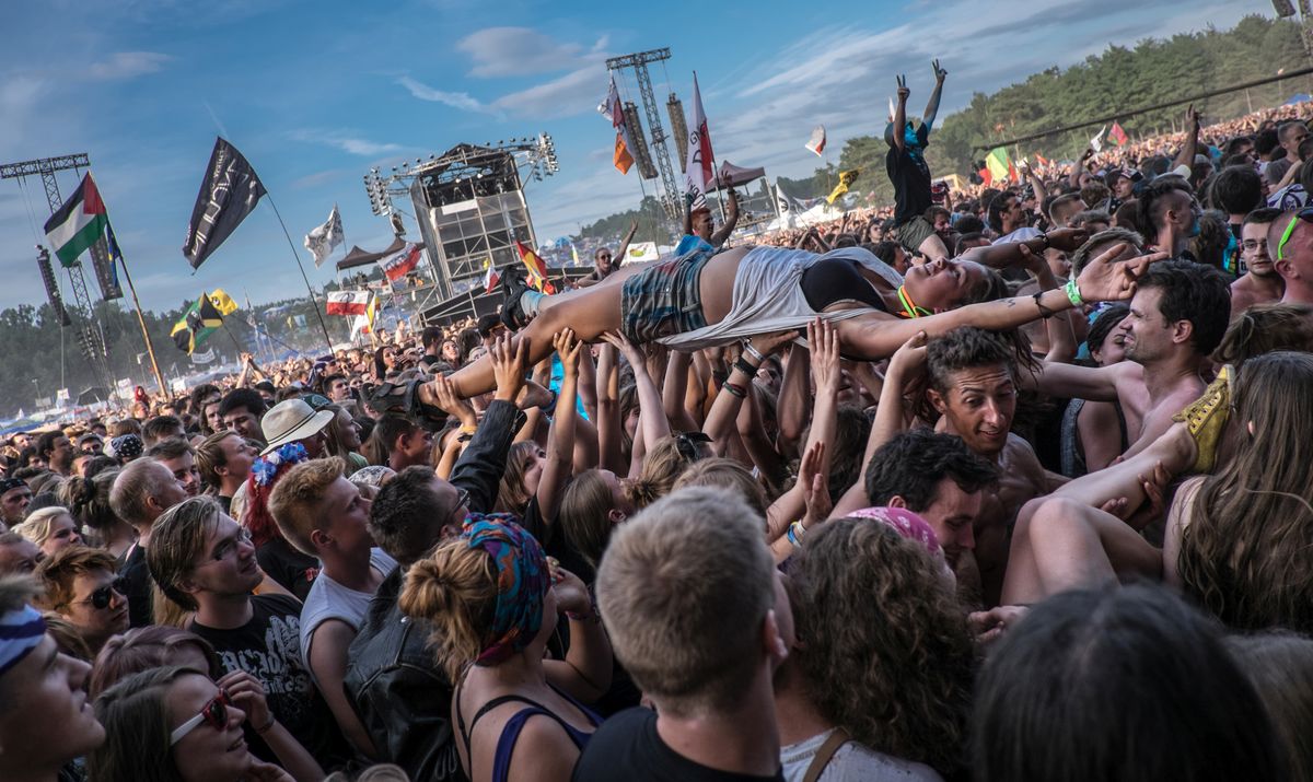 Festiwale muzyczne w Europie. Przystanek Woodstock najtańszym wyborem