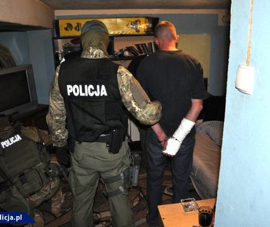 Akcja CBŚ i antyterrorystów w Białymstoku. Rozbito gang sutenerów