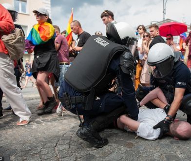 Białystok. Parafia dziękuje, biskup milczał. Ks. Lemański: obraz Kościoła w tle sobotnich wydarzeń jest smutny