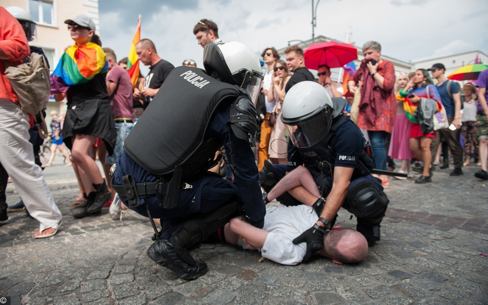 Białystok. Po zamieszkach na Marszu Równości policja zatrzymała 20 osób.
