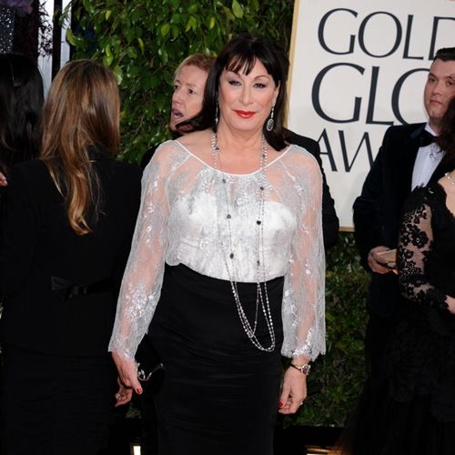 Anjelica Huston wystąpi w serialu o "transrodzicu"