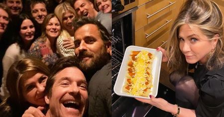 Imprezowa Jennifer Aniston zorganizowała tradycyjne "kumplodziękczynienie". Wpadł... jej były mąż (FOTO)