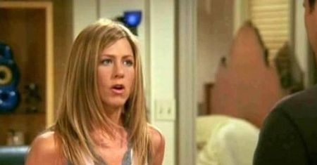 Fani pytali Jennifer Aniston o jej sterczące sutki. Gwiazda w końcu odpowiada