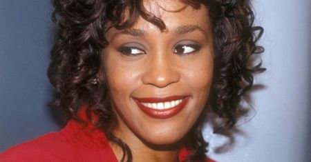 Whitney Houston miała romans z kobietą. Pierwszy raz opowie swoją historię