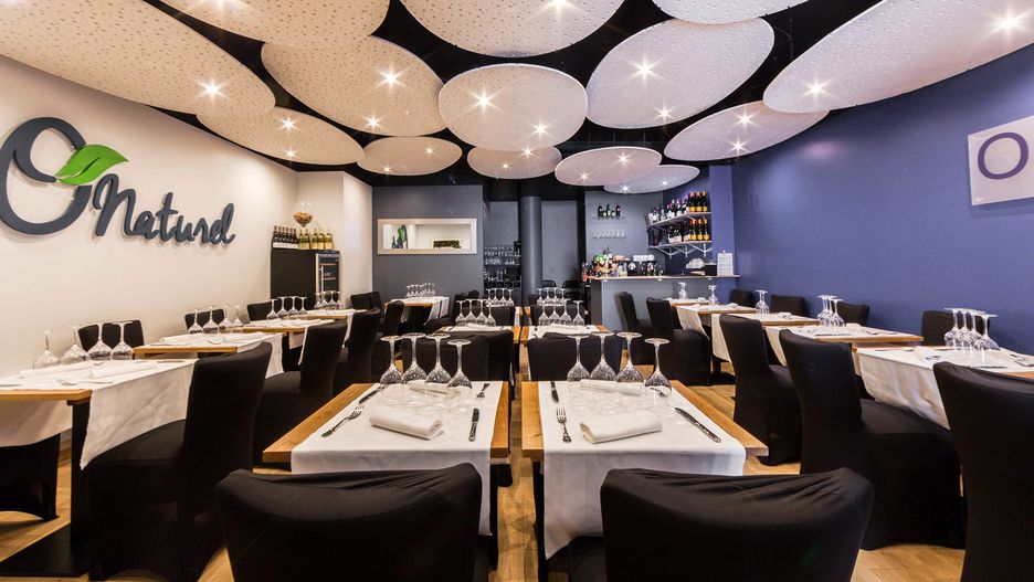 Restauracja O'naturel znajduje się w Paryżu 