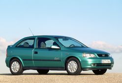 Pożyczył samochód od znajomego. Następnie sprzedał go na złomie