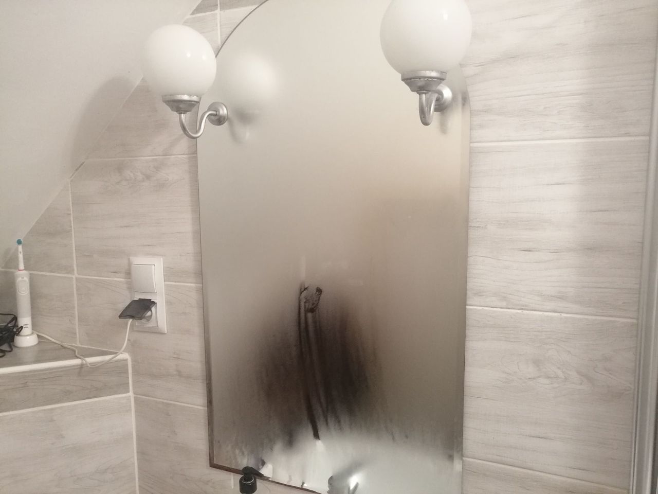 Way to stop mirrors from steaming up Photo. Brilliant