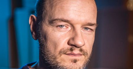 Redbad Klynstra tłumaczy się ze swoich wpisów: pedofile z LGBT+ czekają na odpowiedni moment