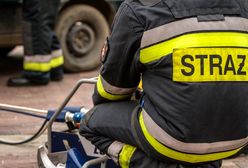 Wieluń: pożar w Wieltonie. 13 jednostek straży walczy z żywiołem